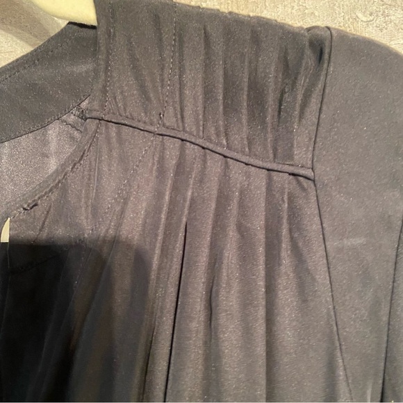 Club‎ Monaco 100%  silk black romper in size 0 - Picture 6 of 10